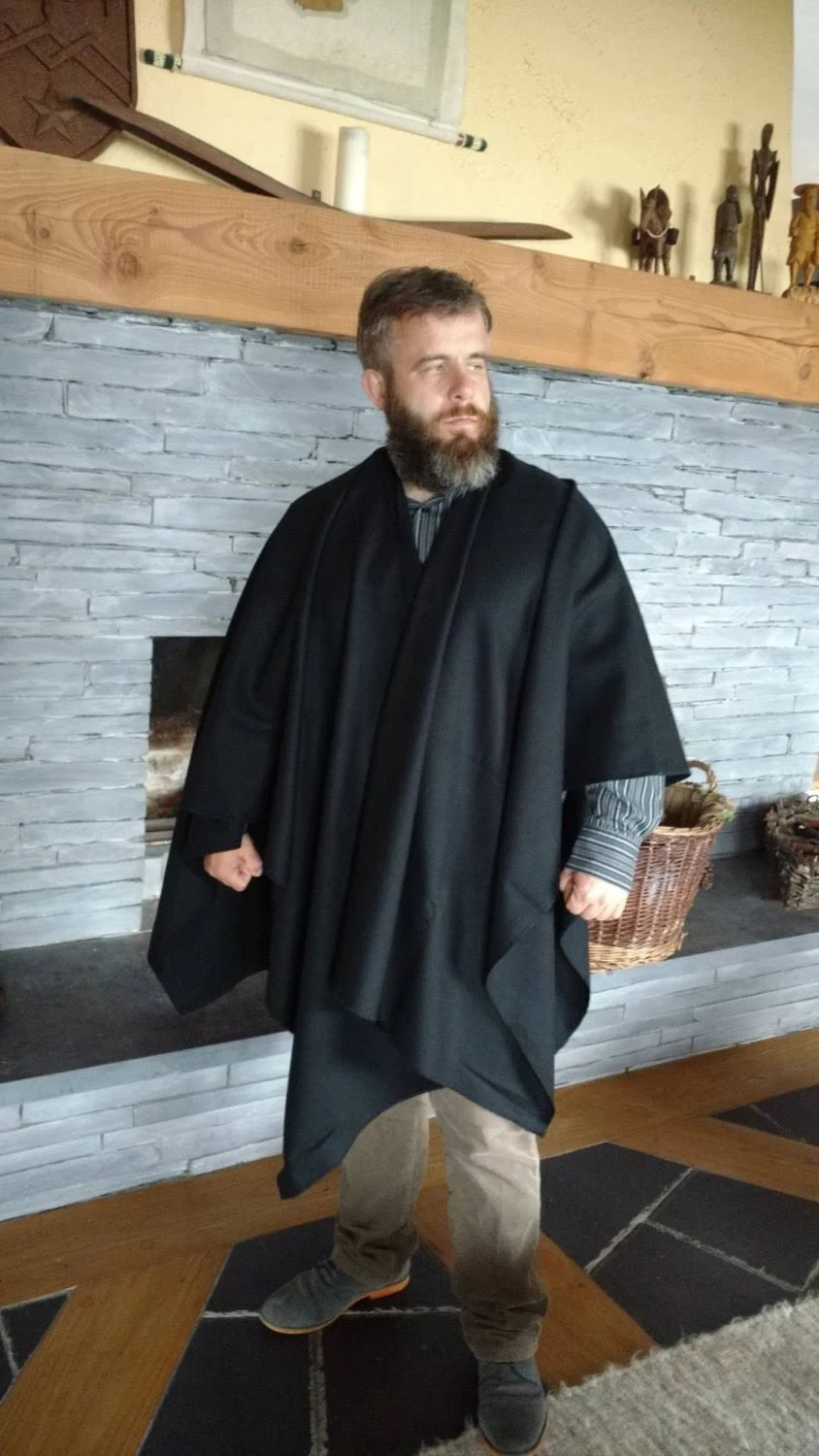 Black 100% Wool Ruana Wrap Cape V764