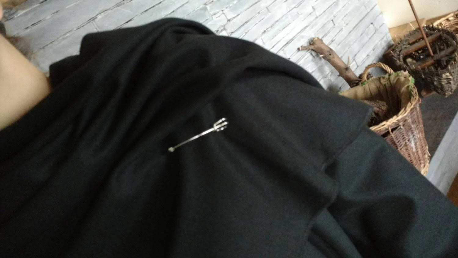 Black 100% Wool Ruana Wrap Cape V764