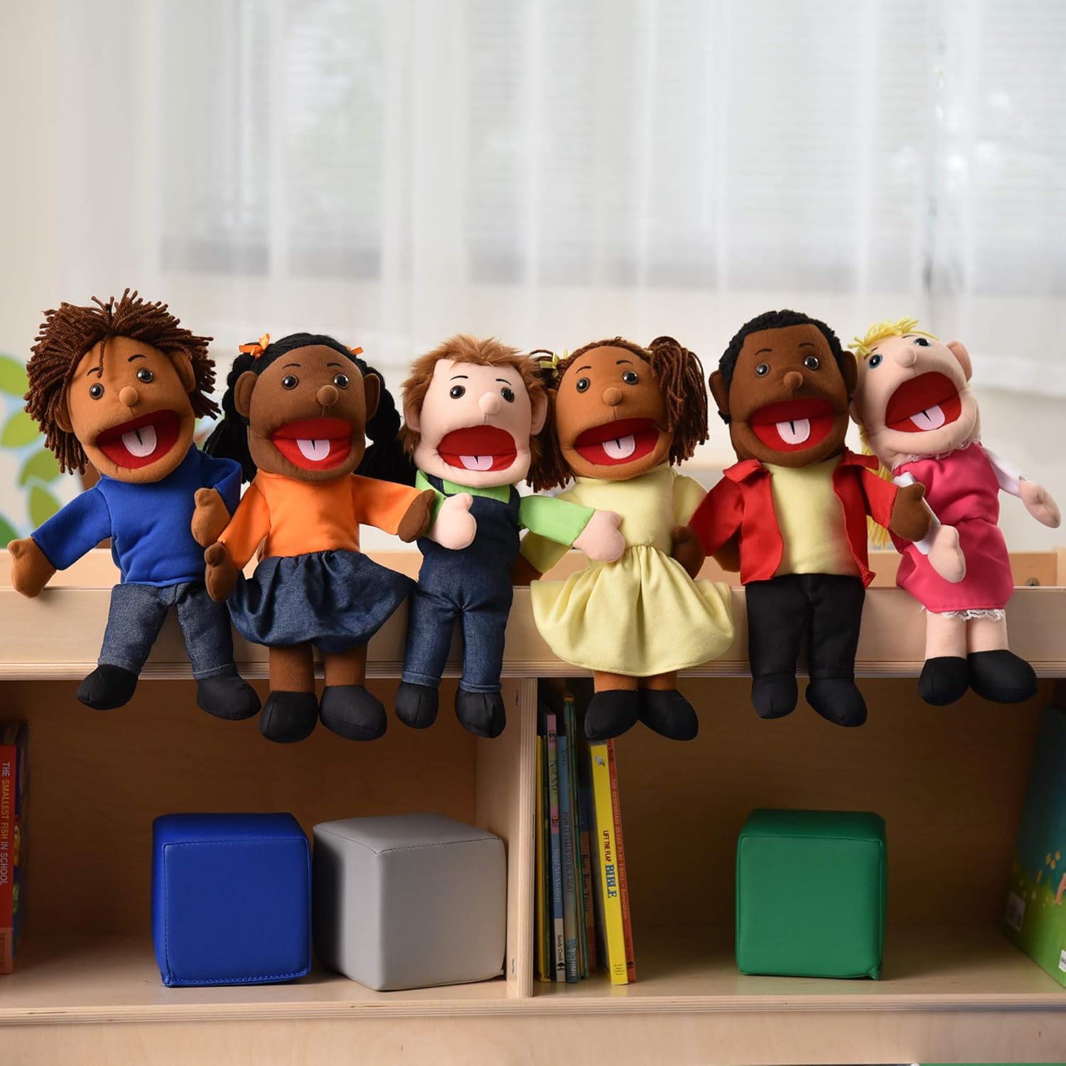 15 Ethnic Children Puppets with Movable Mouths, Set of 6 H837170