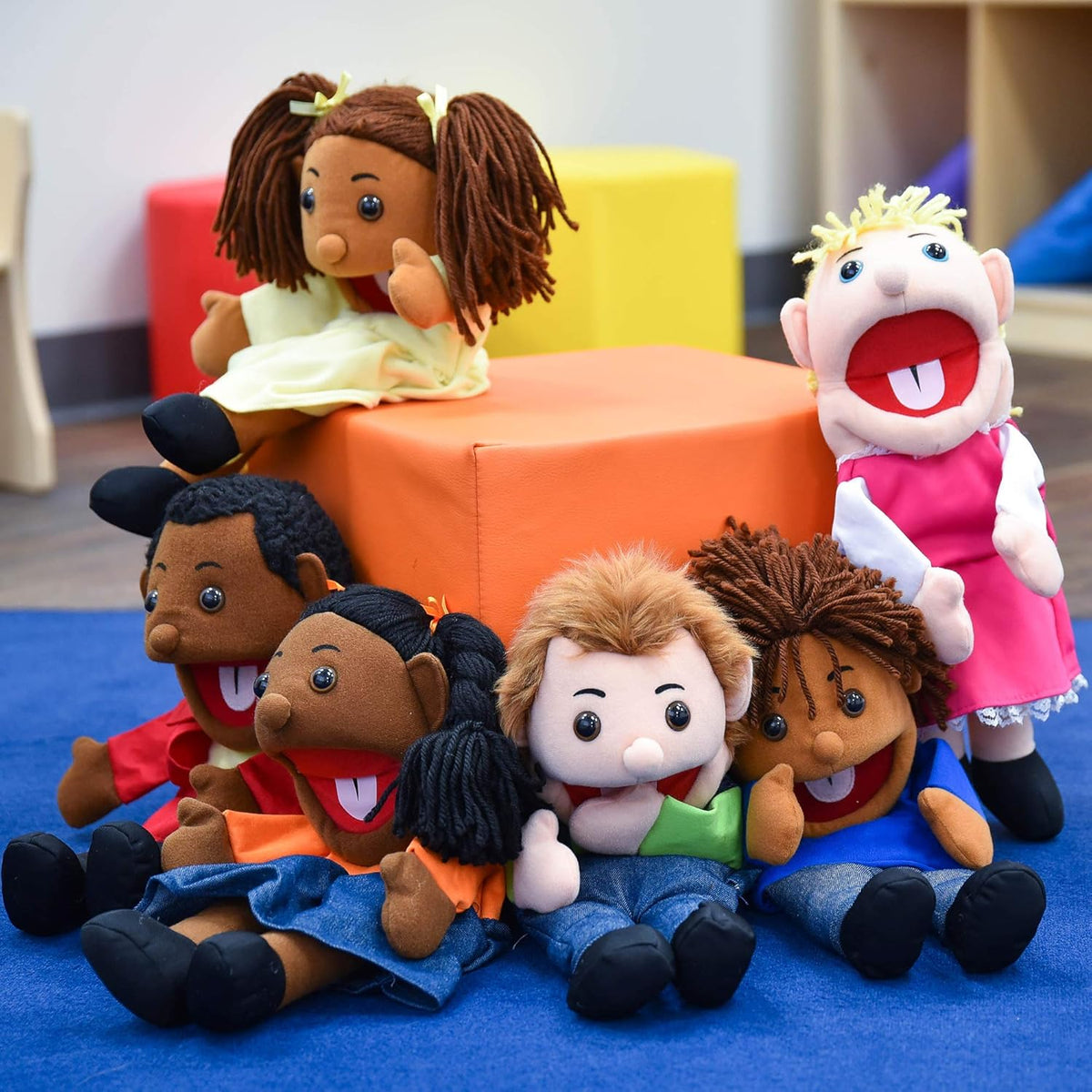 15 Ethnic Children Puppets with Movable Mouths, Set of 6 H837170