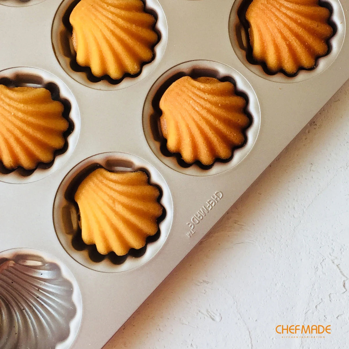 12-Cavity Non-Stick Madeleine Mold Cake Pan T1890