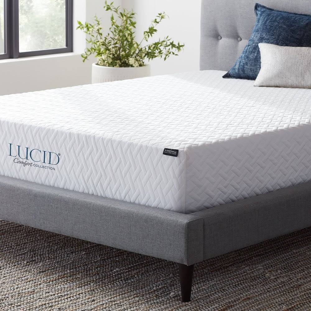 Queen Plush Gel Memory Foam Mattress S58311